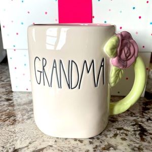 Rae Dunn Grandma 👵🏻 Mug